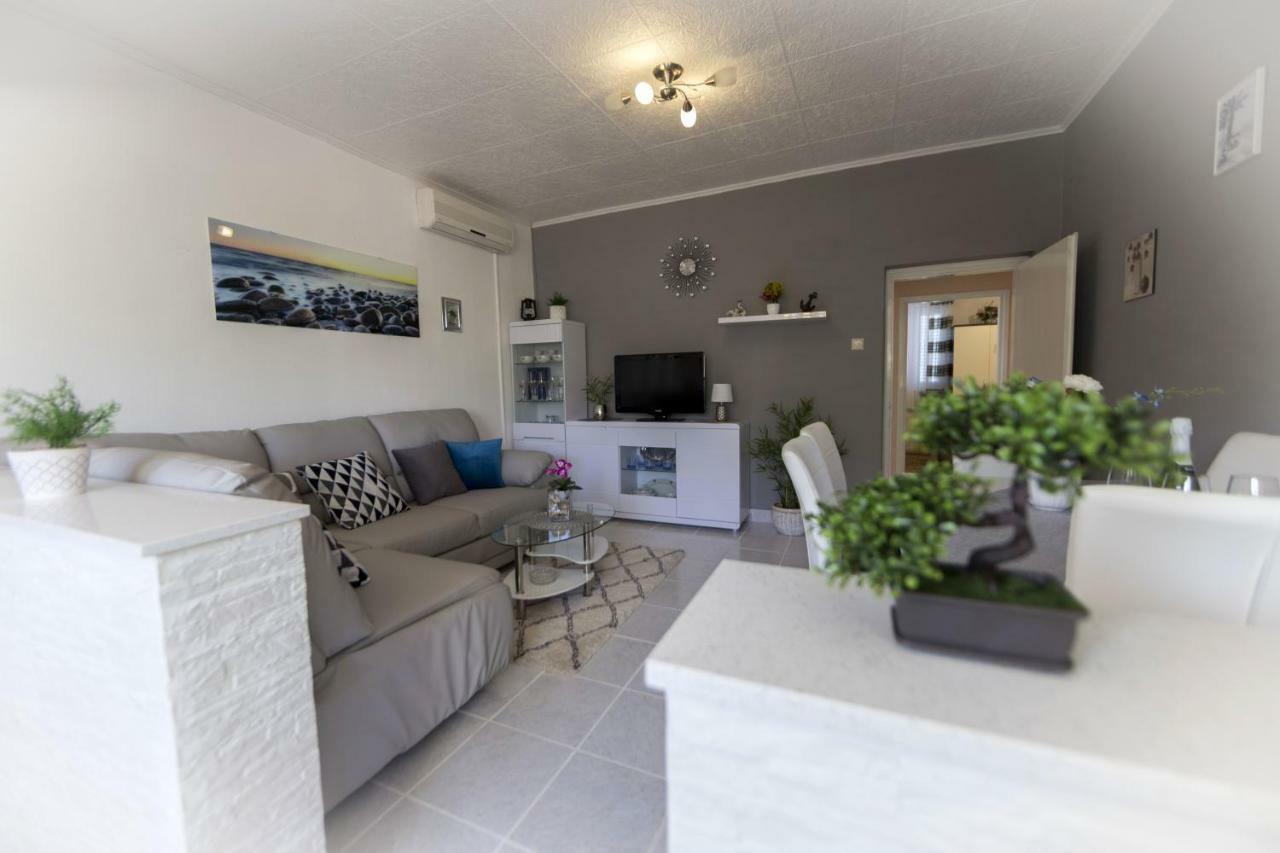 Apartment Palma Sali Exterior photo